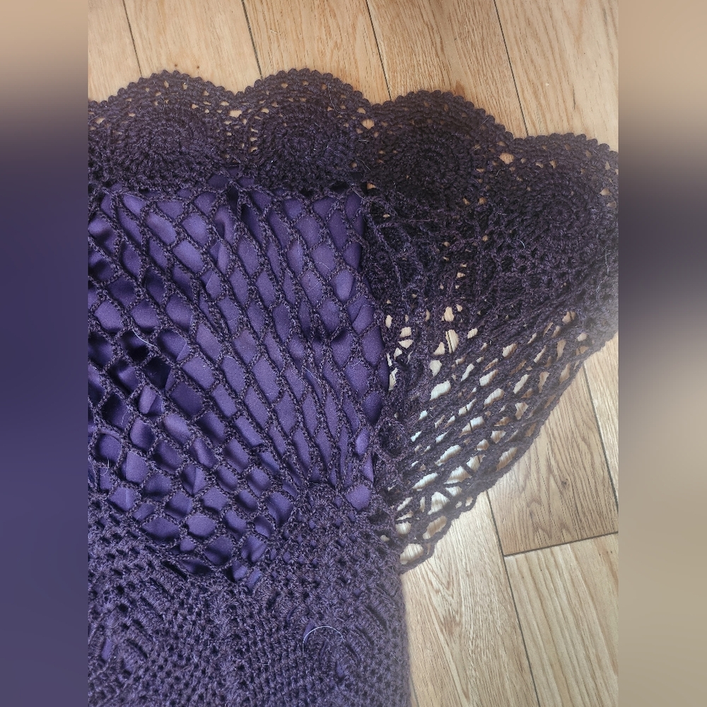 Crochet Gown - Picture 4 of 4